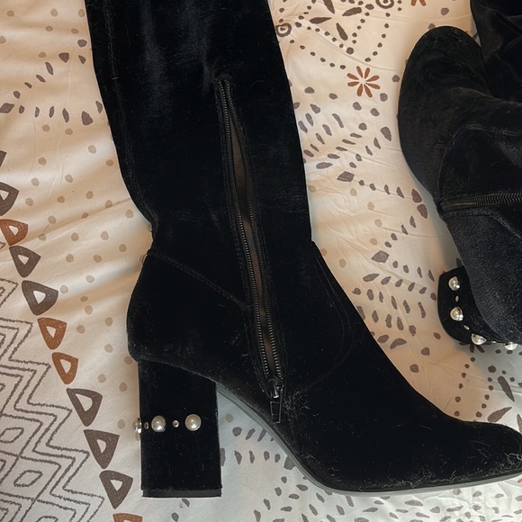 Knee high boots - Picture 4 of 6